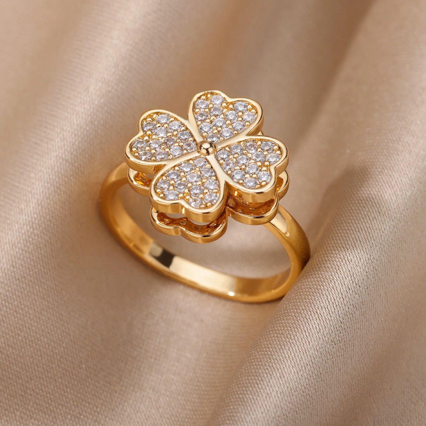 Anti anxiety-stress Lucky Heart Four Leaf Clover Spinner Pendant Ring